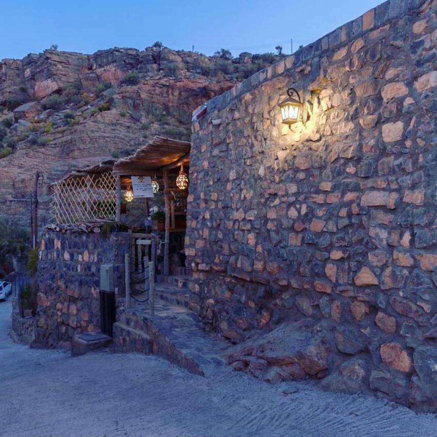 Roses House Oman Ferienhaus *